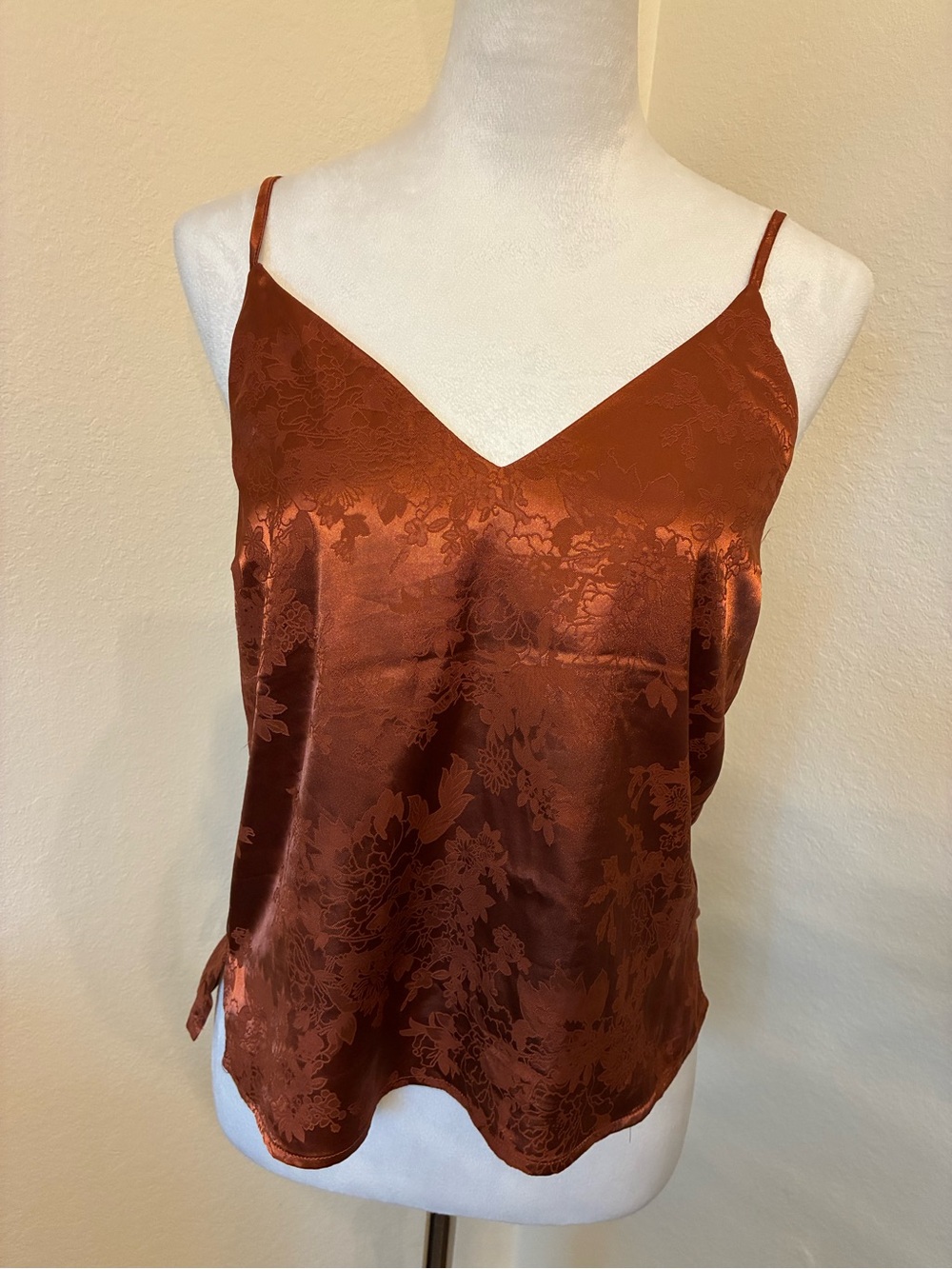 Farrow by Need Supply Satin Floral V-Neck Cami Top - Rust